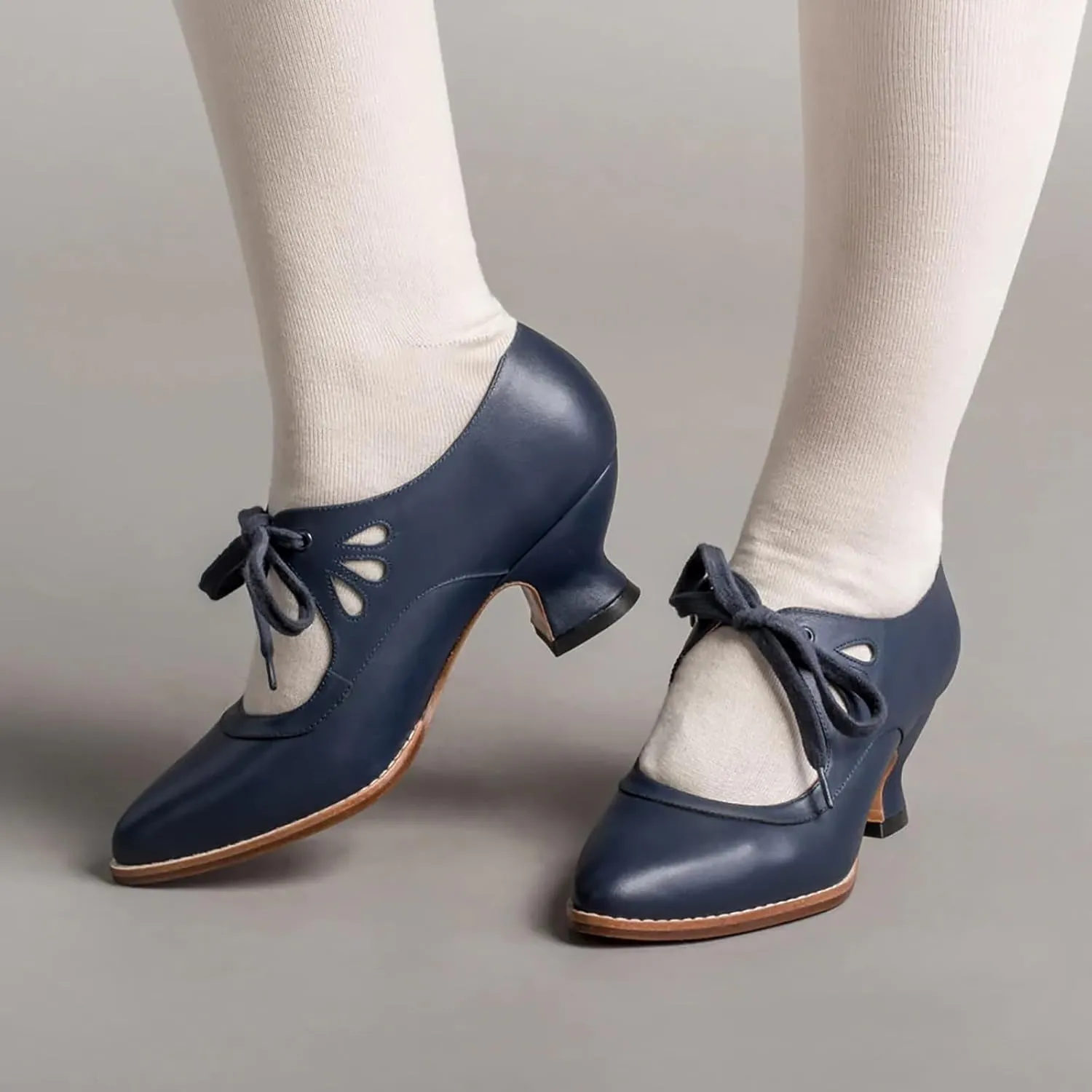 1920S Shoe for Women Vintage Mary Janes Lace Up Bridal Shoes Closed Toe Dress Shoe Chunky Heel Pumps Wedding Shoes