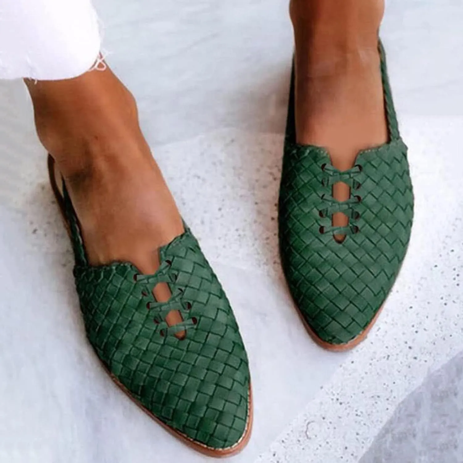 Cutout Sandal for Women Fashion Pointed Toe Closed Toe Weave Strap Buckle Casual Flat Sandalias Summer Comfortable Low Heel Slides Mules Shoes