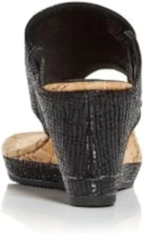 Donald Pliner Women's Wedge Sandal