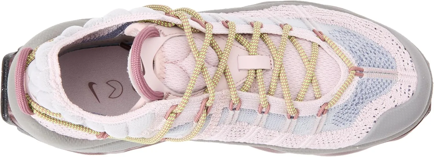NIKE Women's Sneaker