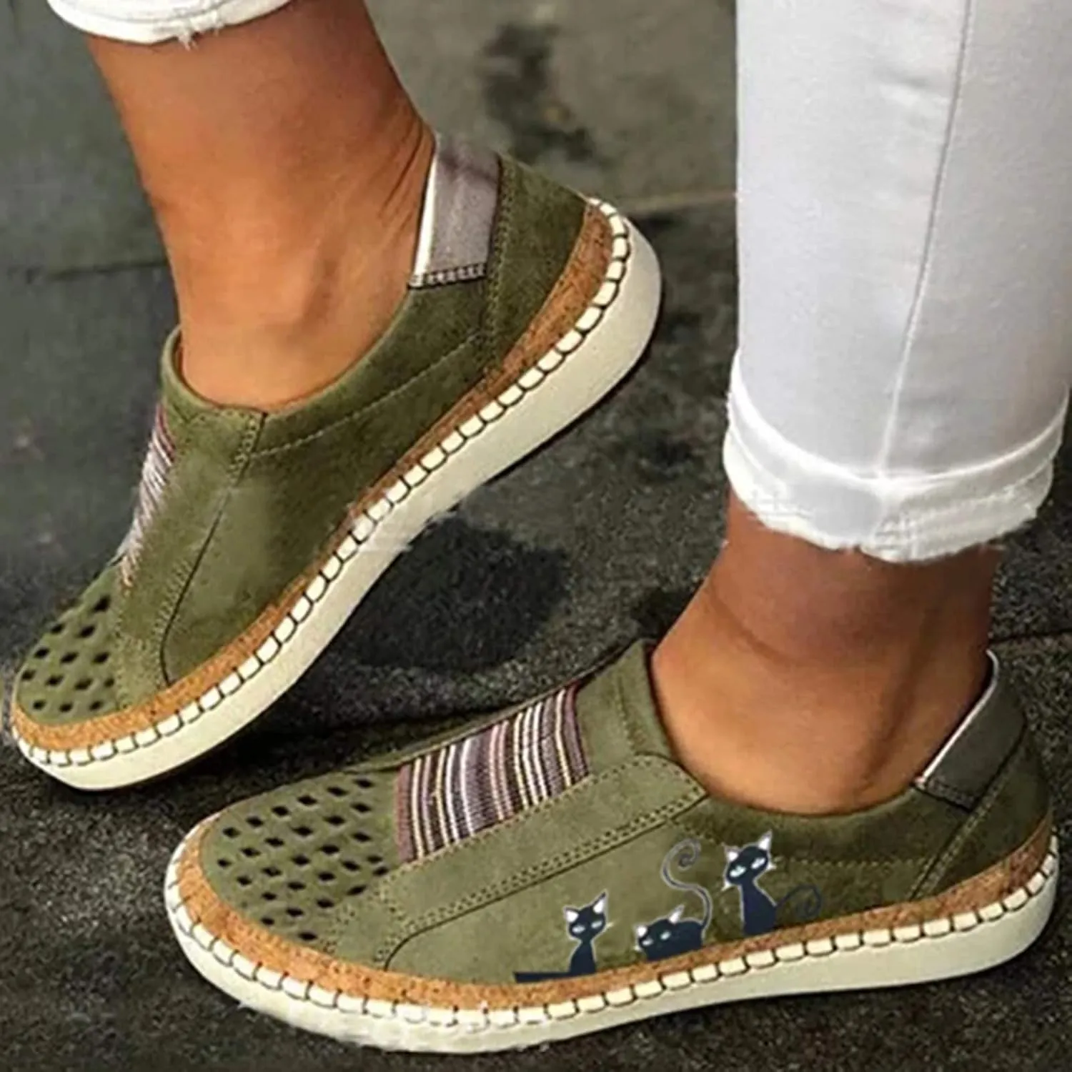 ZBYY Women's Canvas Casual Sneakers Cute Cat Printed Low Top Loafers Fashion Comfortable Slip On Flats Walking Shoes